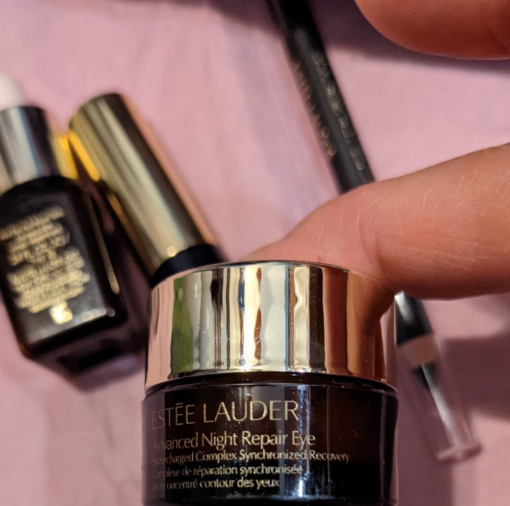 5 PCS Estee lauder NWT - Picture 3 of 4